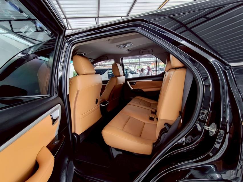 รถยนต์มือสองพร้อมใช้งาน 9