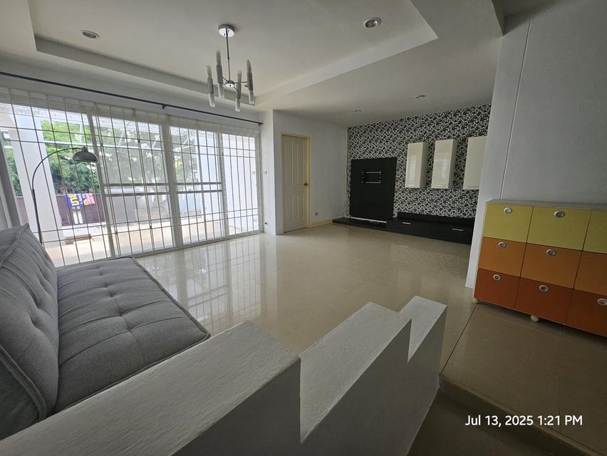 บ้านมือสองรีโนเวทพร้อมเข้าอยู่ 2