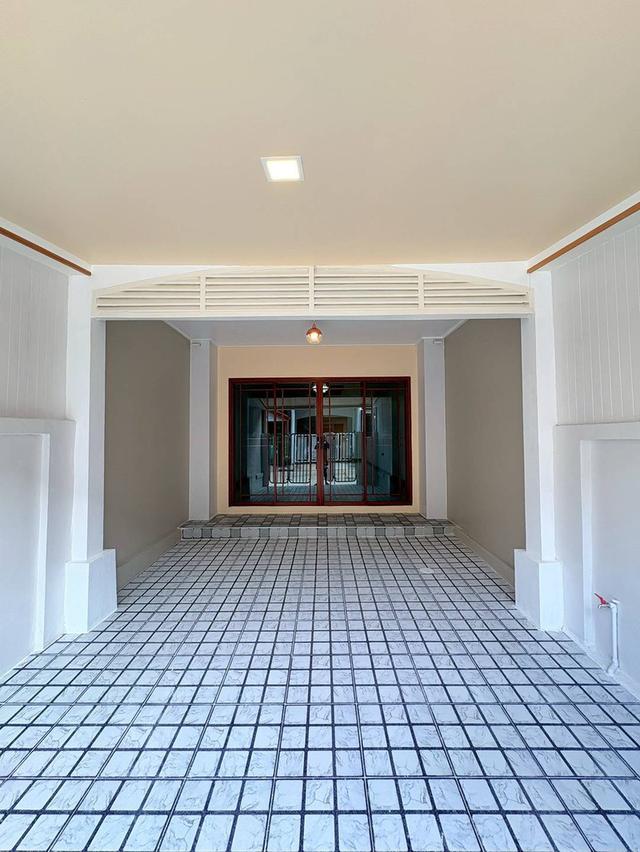 หมู่บ้านบุศรินทร์    2