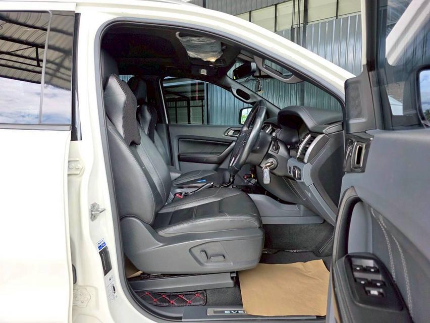 ขาย Ford Everest 2.2Titaninm+ ปี17 12