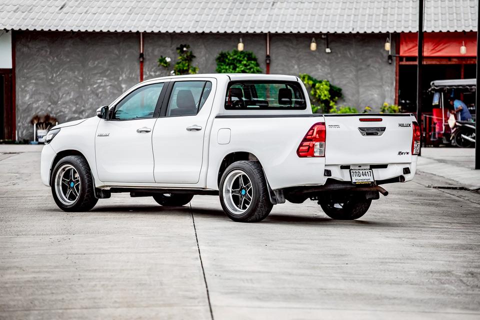 TOYOTA HILUX REVO 2.4 E DOUBLE CAB สีขาว ปี 2018  10