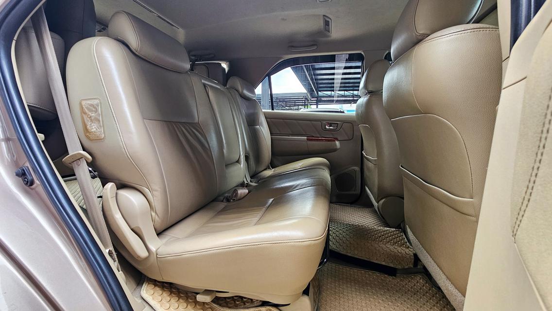 ขายรถ Toyota Fortuner 2.7V LPG ปี 2008 สีน้ำตาล เกียร์ออโต้ รูปที่ 11