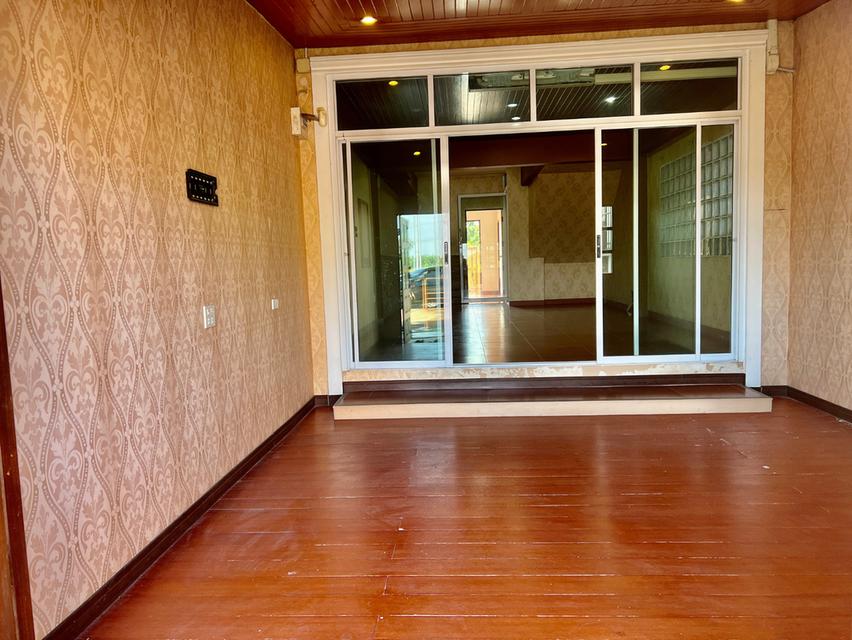🏡 ขายอาคารพาณิชย์ โครงการฟ้าเคียงดาว จ.อ่างทอง อาคารพาณิชย์ 2.5 ชั้น จำนวน 2 คูหาติดกัน 4
