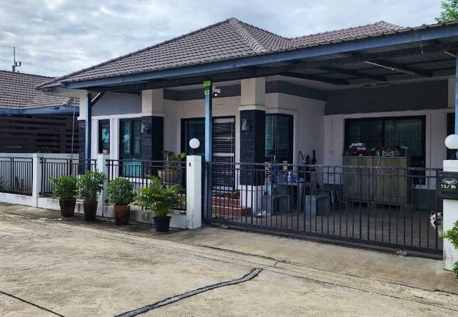 ขายบ้านเดี่ยว หมู่บ้านเอพลัส การ์เด้นโฮม เนื้อที่ 54 ตร.ว. 1 ชั้น 3 นอน 2 น้ำ 3