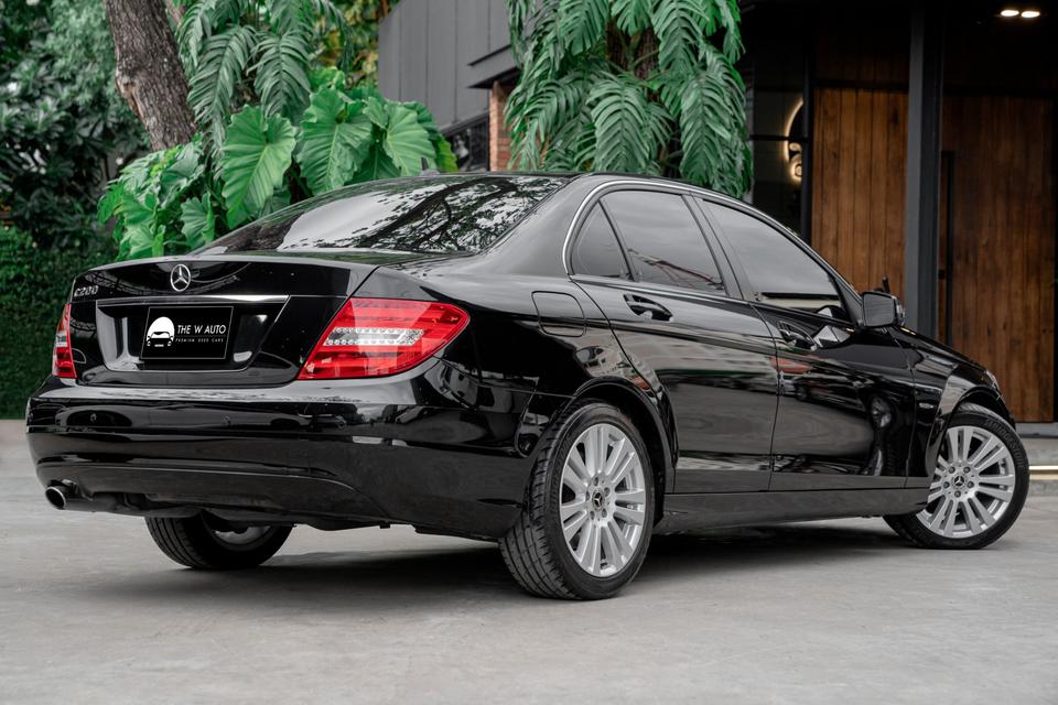 Mercedes-Benz C200 CGI โฉม W204 ปี 2013 🛠รถมือเดียว ออกศูนย์ Benz Thailand ✨ ✅หน้าจอ Command