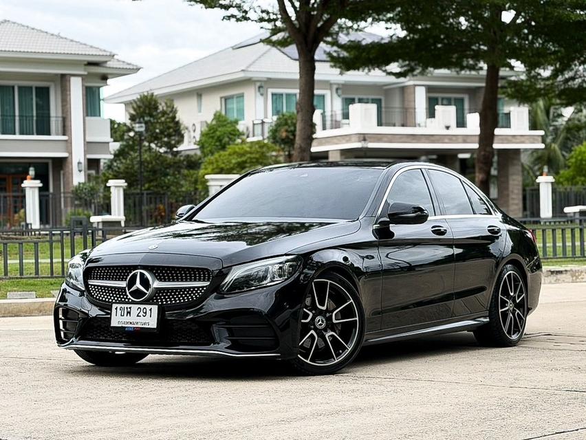 Benz C220d AMG Dynamic รุ่น Top ดีเซลล้วน W205 ปี 2019 หลังคาแก้ว ใช้งานน้อย พร้อมขับยาวๆ