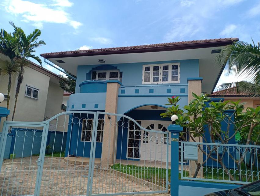 บ้านเดี่ยว 2 ชั้น 3 ห้องนอน 2 ห้องน้ำ 1 ห้องทำงาน 1