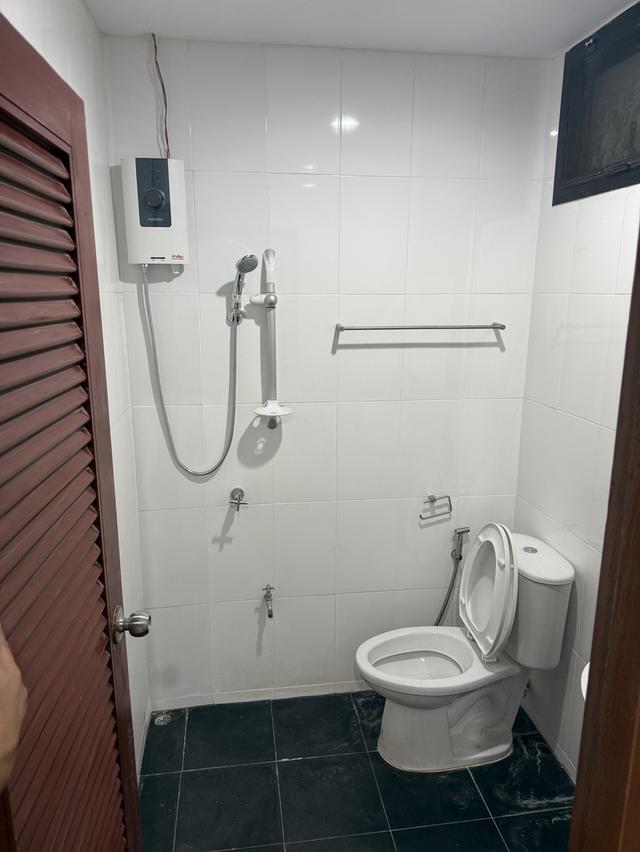 ให้เช่าทาวน์เฮ้าส์ ในหมู่บ้านบดิทรรักษา บ้านเลขที่ 607 2 ห้องนอน 2 ห้องน้ำ 1 ห้องนั่งเล่น 18 ตรว. 5
