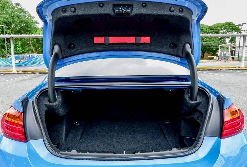รหัสรถ PR4 BMW F82 M4 Coupe Yas Marina Blue ปี 2015 18