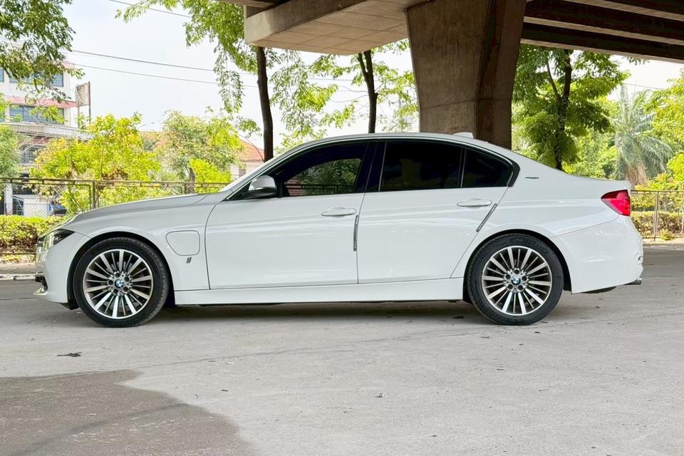 ✅ 2018 BMW 330e Luxury AT รูปที่ 8