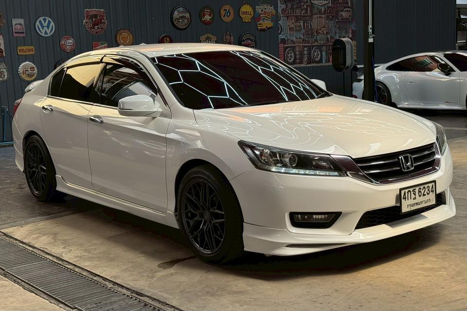 HONDA ACCORD 2.0 EL NAVI ปี 2015