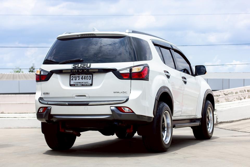 ISUZU Mu-X 3.0 4WD A/T ปี 2013 จด 2014  5