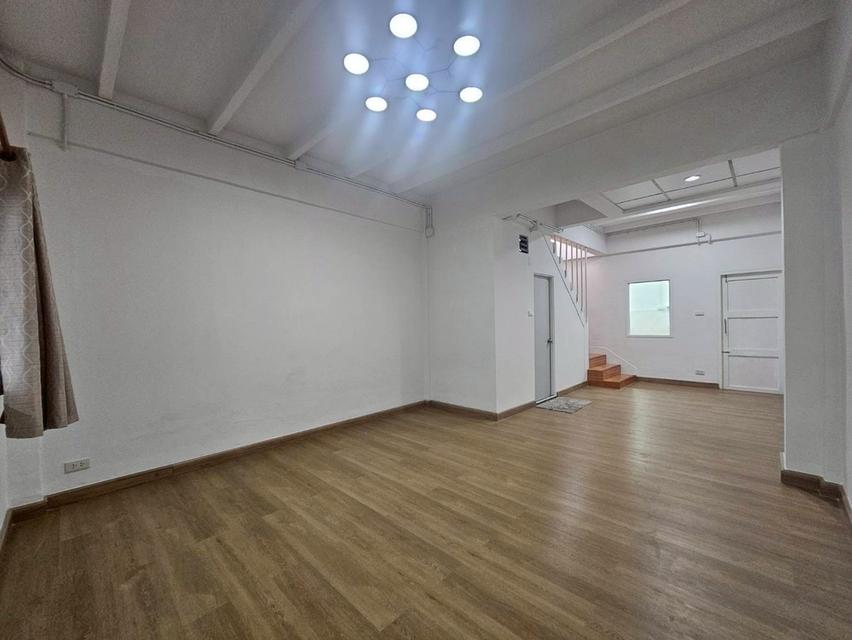 ขายทาวน์เฮาส์ 2 ชั้น หมู่บ้านปรีชา 8 บ้านรีโนเวทใหม่พร้อมอยู่ ราคาดีมาก (N.1936) 4