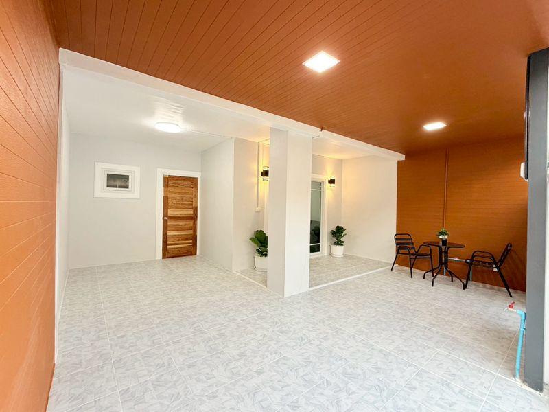 หมู่บ้านพฤกษา3 ถนนวัดลาดปลาดุก บางบัวทองทาวน์เฮาส์ 2 ชั้น ตกแต่งใหม่พร้อมอยู่ มีระเบียงด้านหน้า 5