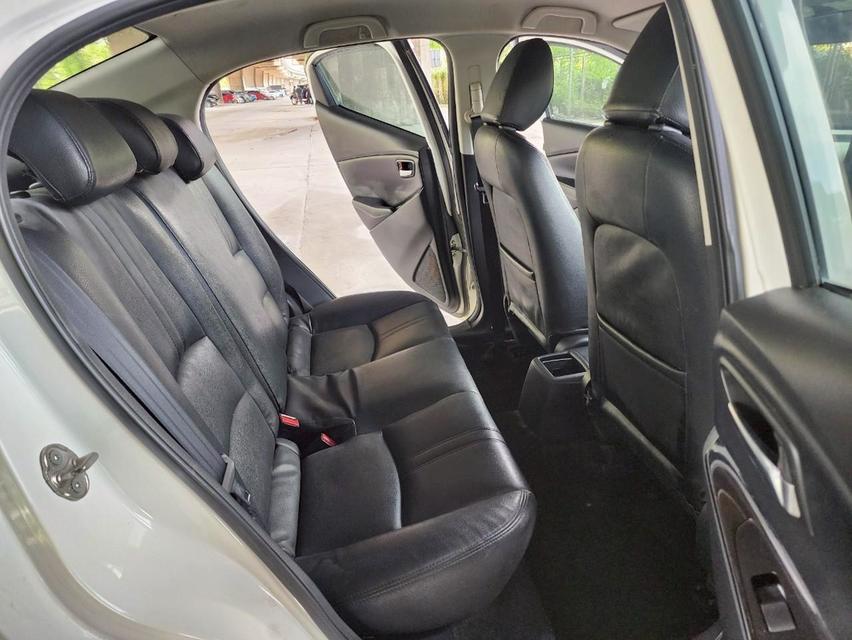 Mazda 2 1.3 High Connect Sedan AT ปี 2018 16
