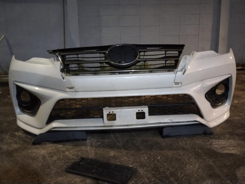 ขายกันชนหน้า fortuner