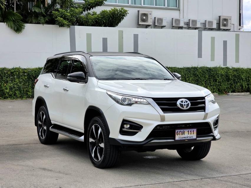 รหัสรถ PEAT608 🔥 สวยดุดัน TOYOTA FORTUNER 2.8 TRD Sportivo 2019 สีขาว.