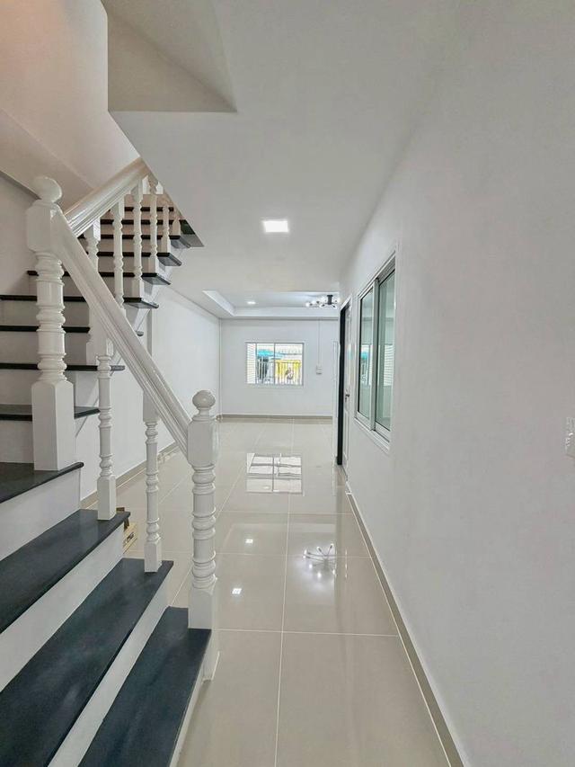 หมู่บ้านสวนทองวิลเลจ (ทำเลดีใกล้ท่าน้ำนนท์)ทาวน์เฮาส์ 2 ชั้น มีระเบียงด้านหน้า ตกแต่งใหม่พร้อมเฟอร์นิเจอร์ 11