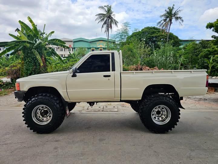 ปล่อยขาย Toyota Hilux Hero 2