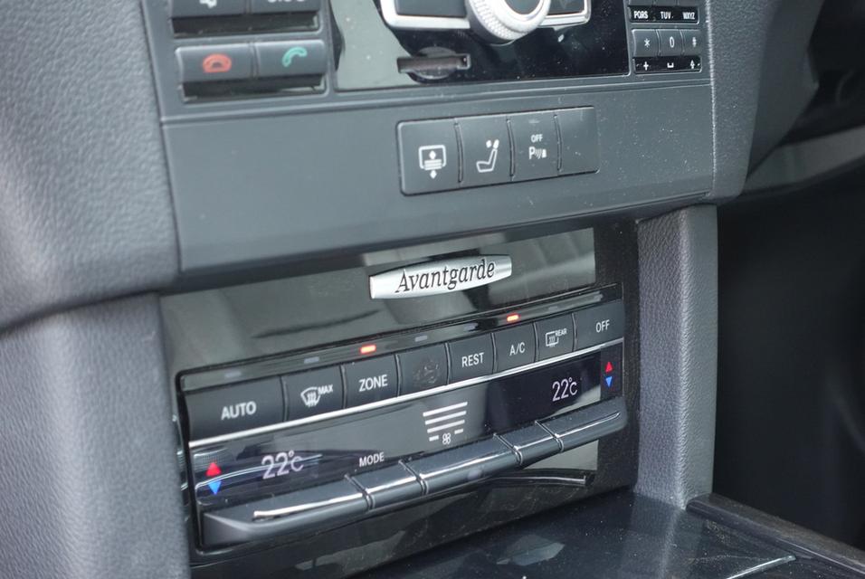 MERCEDES BENZ E250 CGI 1.8 Avantgarde (W212) ปี2012/2013 9