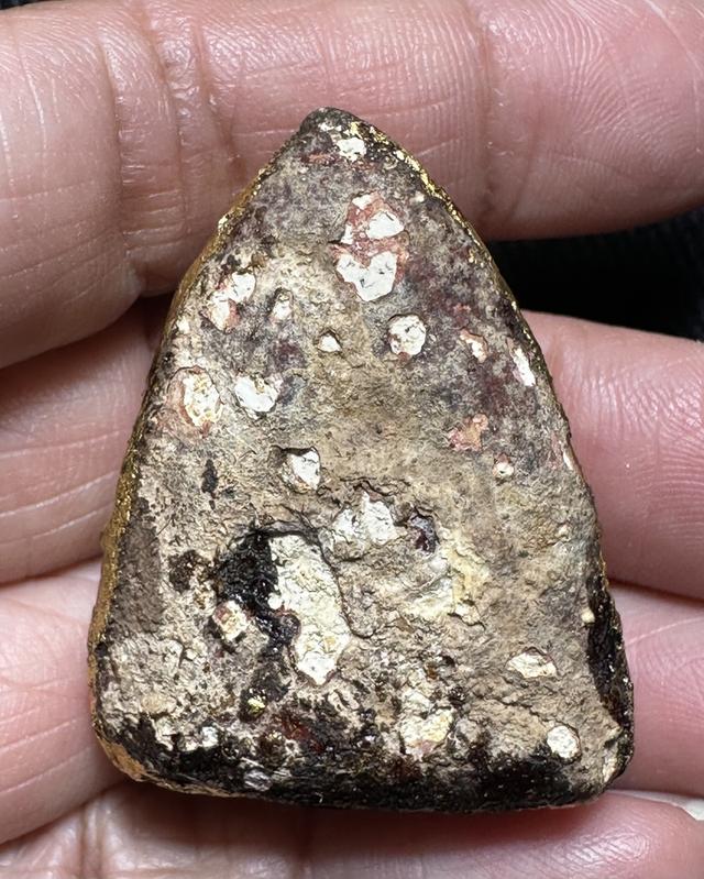 หลวงพ่อโต ไม่ทราบกรุ พระปิดทองเดิม รูปที่ 7