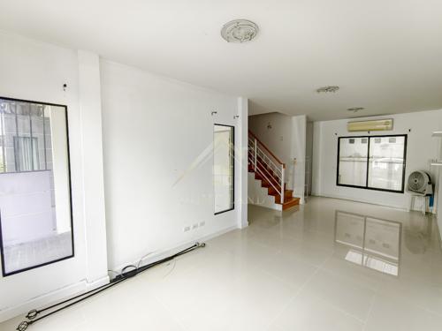ทาวน์โฮม 2 ชั้น The Villa เดอะ วิลล่า บางบัวทอง 2