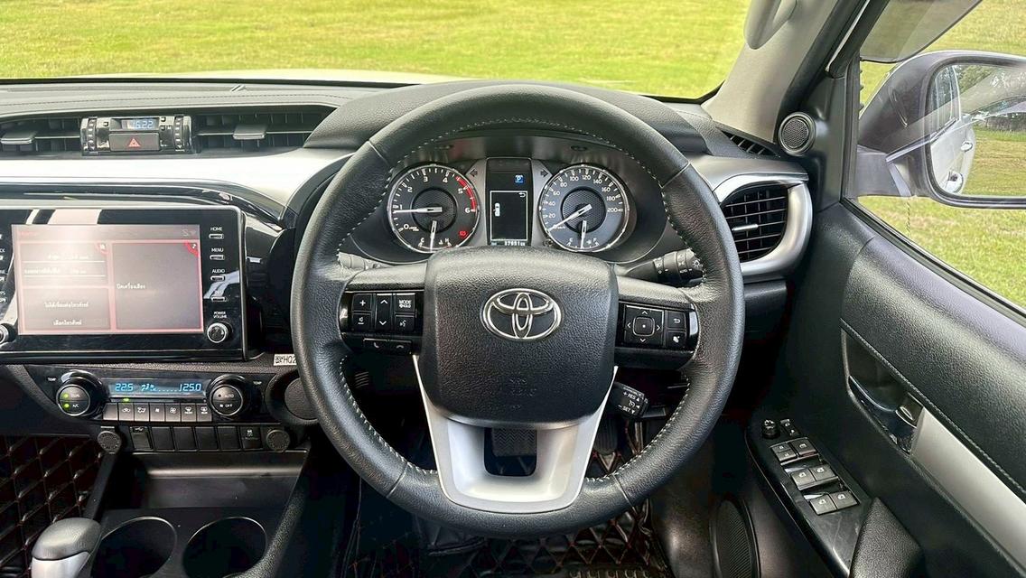 Toyota Hilux Revo 2.4 4Dr Double Cab Prerunner High A/T  10