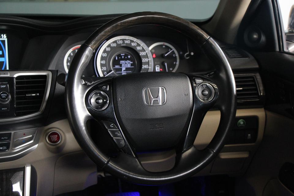 รหัสรถ TKG7192 HONDA ACCORD 2.0 EL ปี 2014