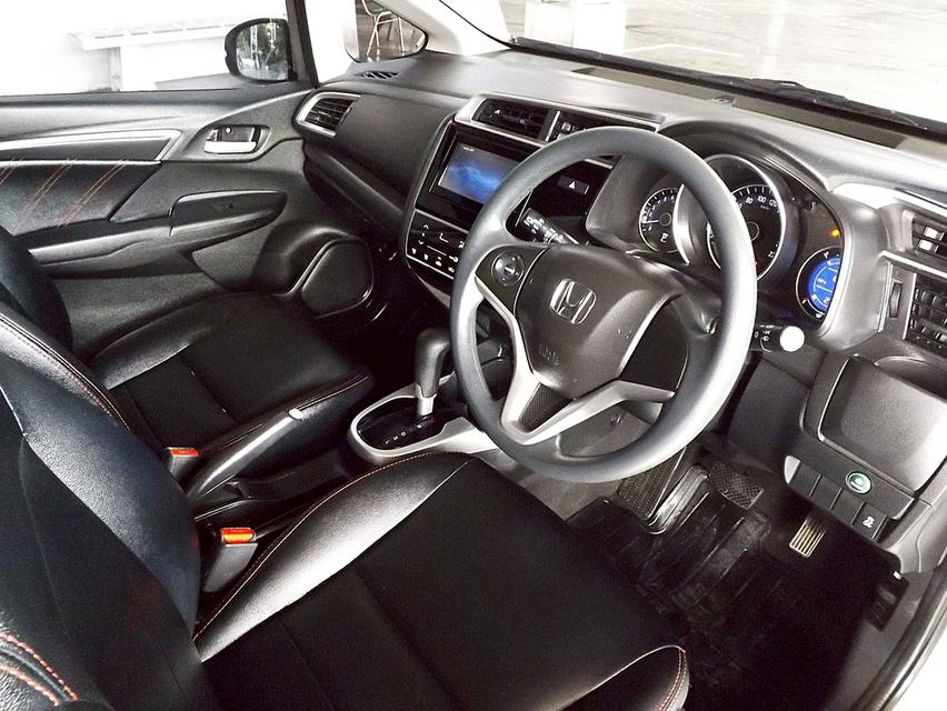 รหัสรถ KCY6424 HONDA JAZZ GK 1.5V PLUS AUTO ปี 2019 11