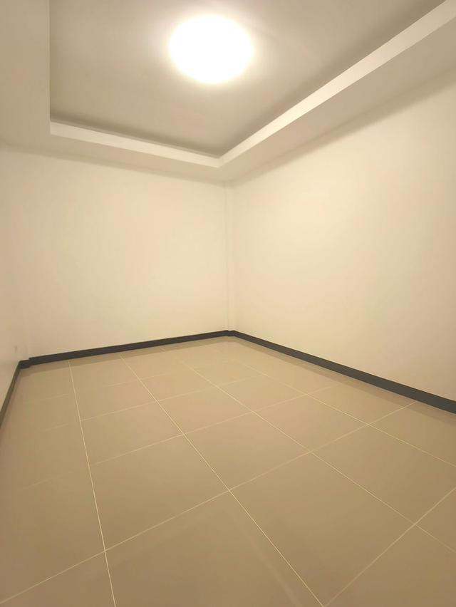 บ้านเดี่ยว มีนบุรี สุวินทวงศ์ หนองจอก  มบ. วัฒนา ขนส่งเขตพื้นที่4 นัดชมบ้าน 085-318-6868คุณวา​ 17