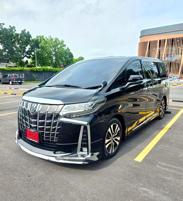 Toyota ALPHARD 2.5SC PACKAGE สีดำ ปี 2022 ไมล์ 55,000 กม.  1