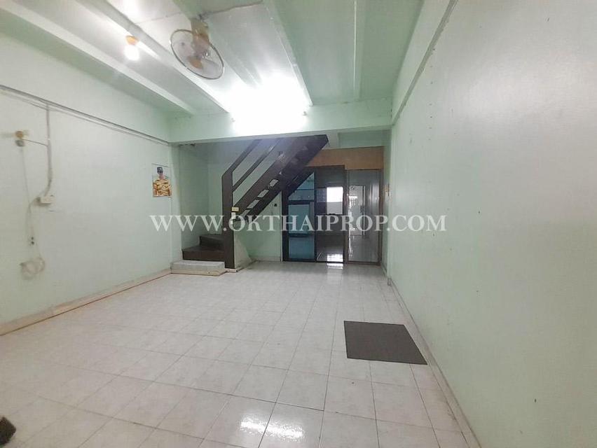 ทาวน์เฮ้าส์ 2 ชั้น หมู่บ้านลานทอง ติวานนท์-ปากเกร็ด นนทบุรี 5