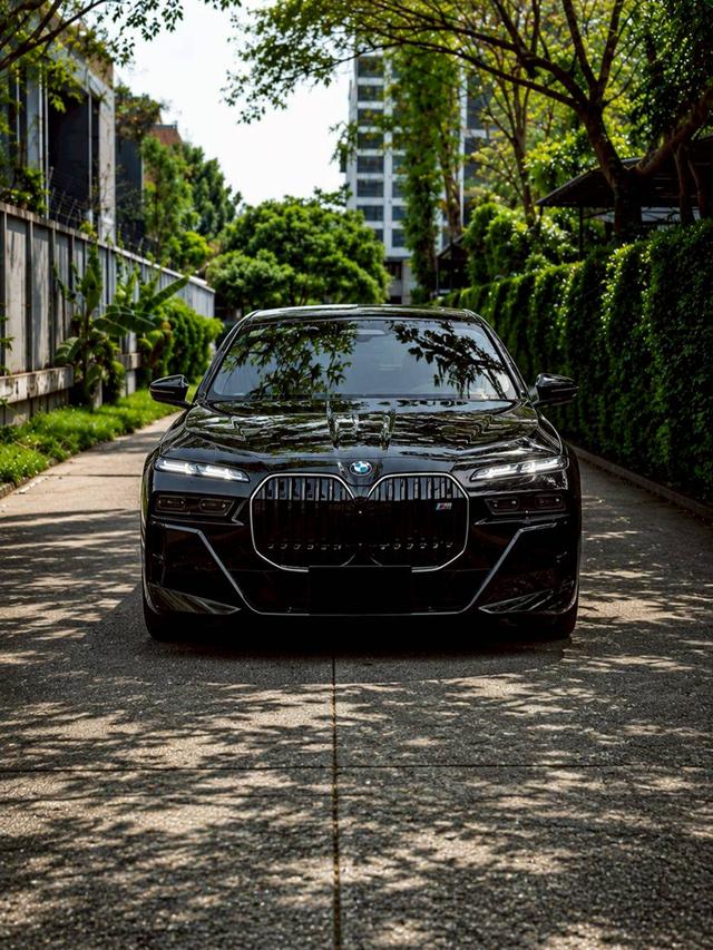 ต้องการขาย BMW Series 7 รูปที่ 2