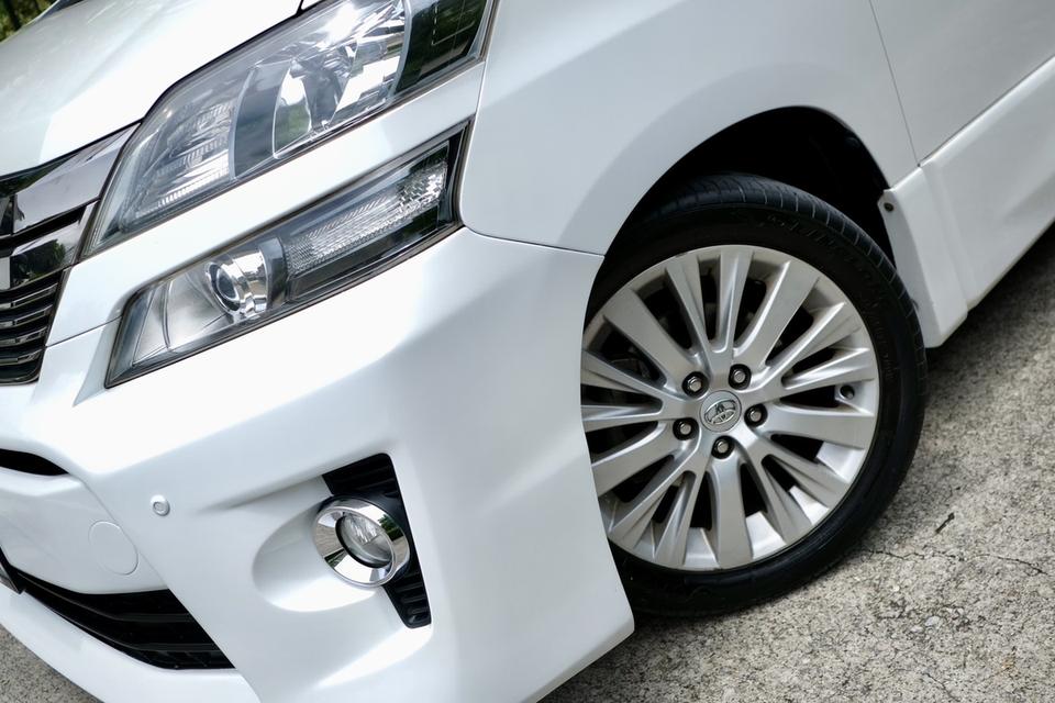 Toyota vellfire 9