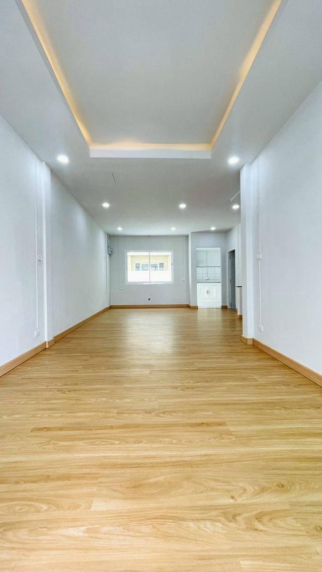 หมู่บ้านบุศรินทร์ ถนนบ้านกล้วย-ไทรน้อยทาวน์เฮาส์ 2  ชั้น ฟังก์ชันครบ ในโครงการ L&H ทำเลซอยบ้านกล้วย ใกล้รถไฟฟ้า 5