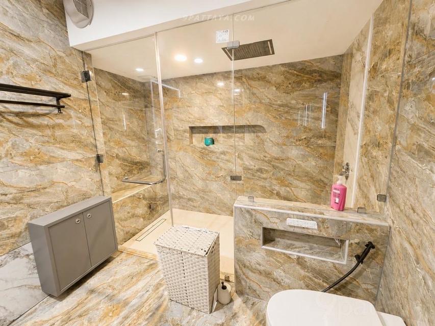For Sale & Rent — Luxury Beachfront Condo at Musselana JomtienLuxury beachfront condo on Jomtien Beach with direct beach access. 17