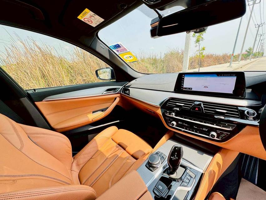 2019 BMW 520d M-Sport ( G30 ) รูปที่ 10