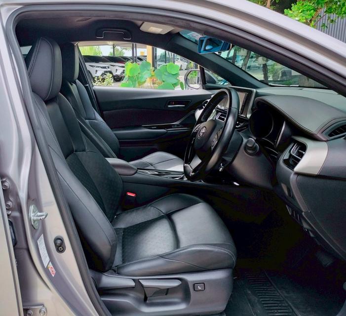 TOYOTA CH-R 1.8 MID ปี 2019 14