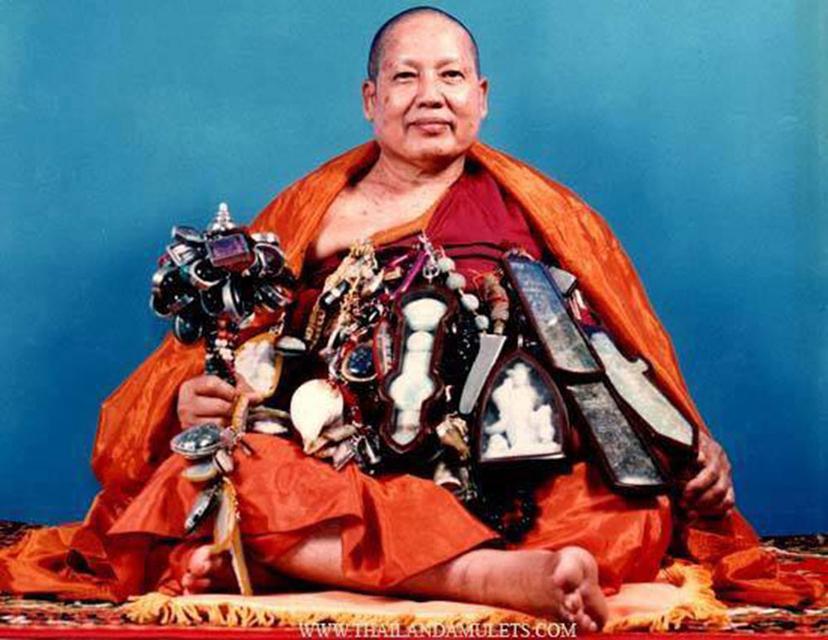 พระผงว่านดิน 7ป่าช้า หลวงพ่อจำเนียร วัดถ้ำเสือ จ.กระบี่