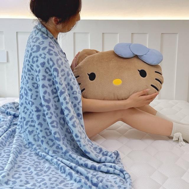 หมอนผ้าห่มลายคิตตี้น่ารักๆ