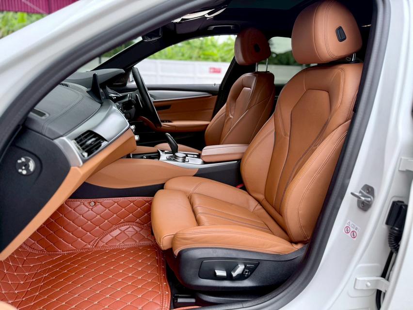 ปี 2020 BMW SERIES 5, 530e 2.0 M SPORT โฉม G30 ปี17-24 LCI สีขาว มือเดียวออกห้าง 16
