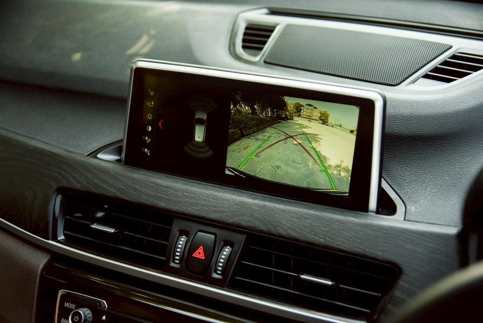 BMW X1 sDrive18d xLine F48 AT 2019 19