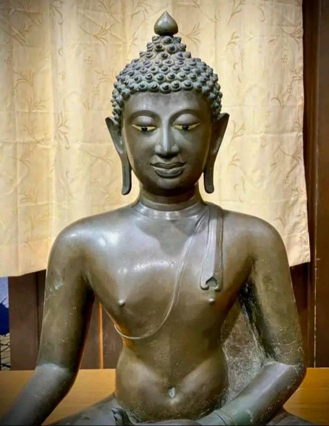 พระบูชาเก่าหน้าตัก 7 นิ้ว