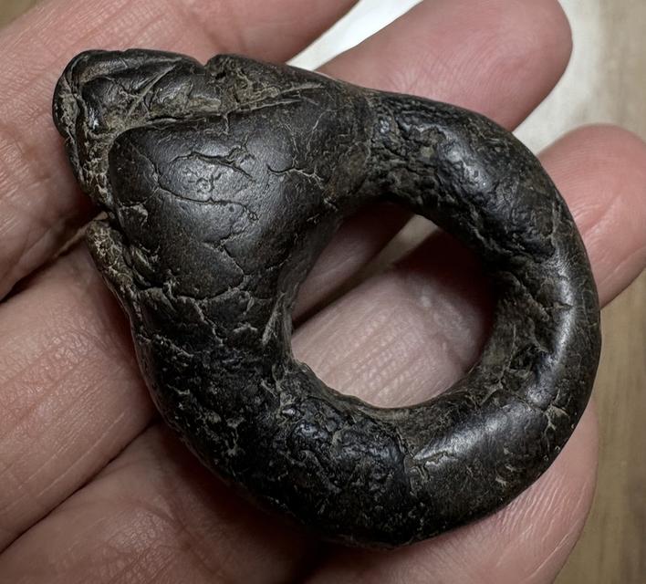 เครื่องรางของขลัง แหวนพระปิดตา เนื้อผงคลุกรักเก่า ไม่ทราบที่ 5