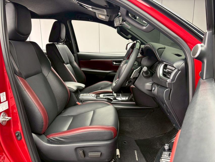 TOYOTA FORTUNER 2.4 LEGENDER BLACK TOP ปี 2022 โฉม ปี15-ปัจจุบัน (ป้ายสลับออก) รูปที่ 8