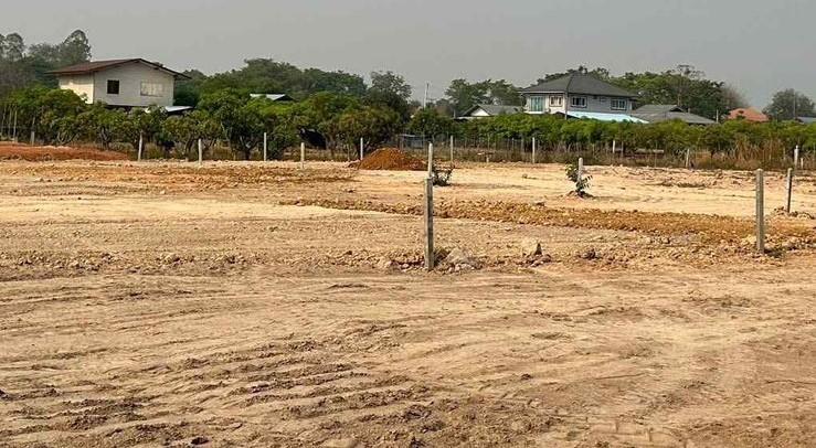 ขายด่วนที่ดิน ร่องส้าน ต.ร่มเย็น อ.เชียงคำ พื้นที่ 8 ไร่ 96 วา พร้อมสร้างบ้าน 4.8 ล้าน ✅ โฉนดครุฑแดง ✅ถมแล้ว แบ่งแล้ว ✅ติดถนน ทุกแปลง 2
