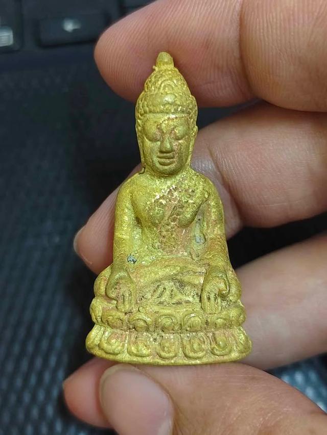 พระกริ่ง พระกรุเนื้อแก่ทอง เก่ามาก สวยมาก หายาก มีน้ําหนัก น่าบูชา
