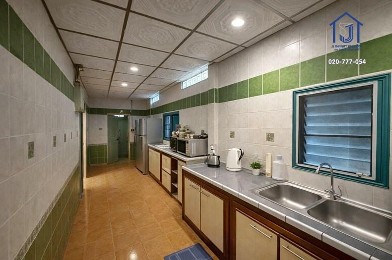 ขายบ้านเดี่ยว 3 ชั้น + โกดัง 200 ตารางวา ถนนติวานนท์  ซอยติวานนท์-ปากเกร็ด 28 ใกล้รถไฟฟ้า 9