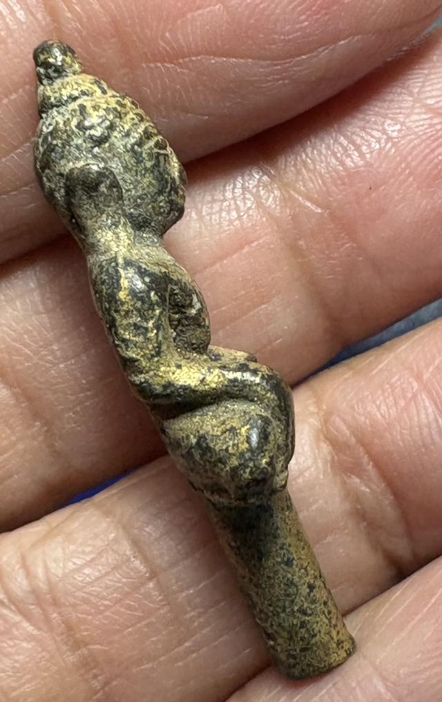 พระยอดธงเก่า ศิลป์สวย ไม่ทราบที่ รูปที่ 4