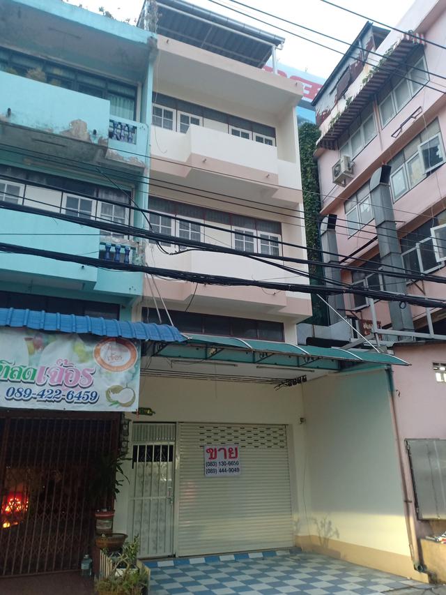 ตึกแถว อาคารพาณิชย์ ติดรถไฟฟ้า MRT ศูนย์ราชการฯนนทบุรี 2